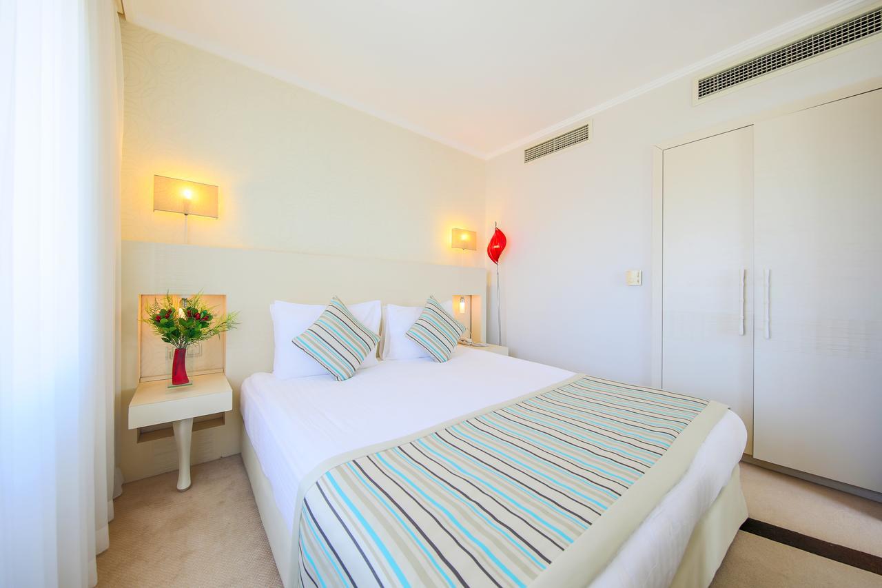 Sisus Hotel Çeşme מראה חיצוני תמונה
