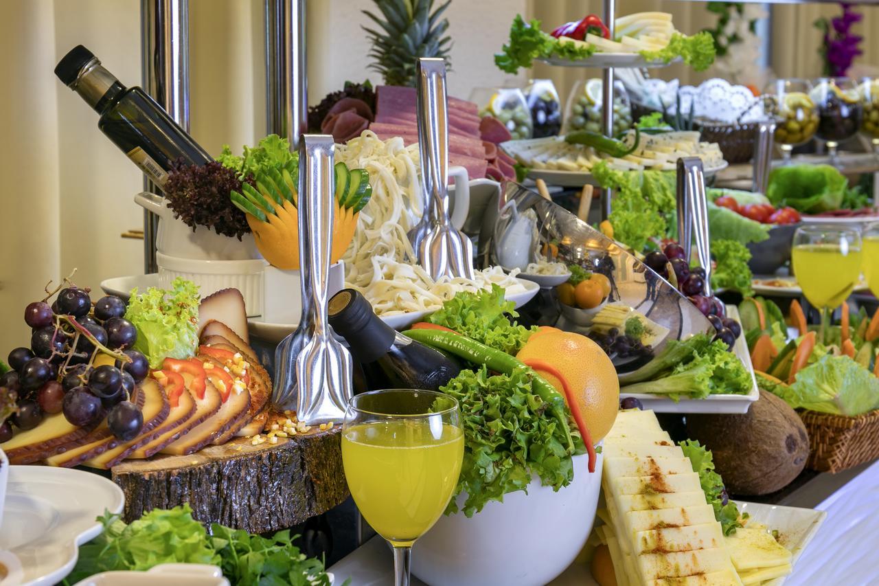 Sisus Hotel Çeşme מראה חיצוני תמונה