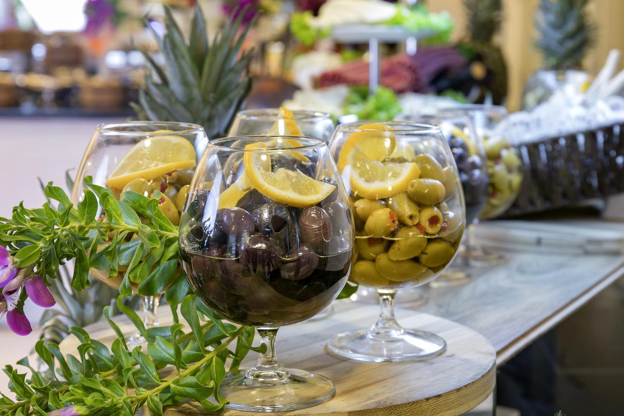Sisus Hotel Çeşme מראה חיצוני תמונה