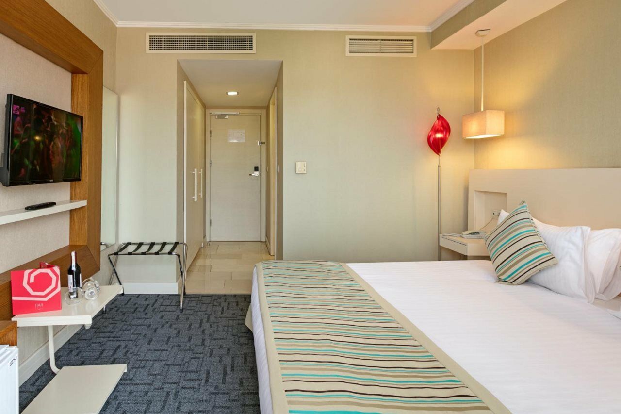 Sisus Hotel Çeşme מראה חיצוני תמונה